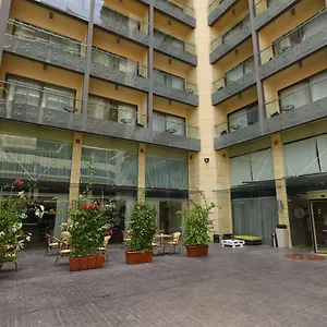 4* Отель Ramada By Wyndham Downtown